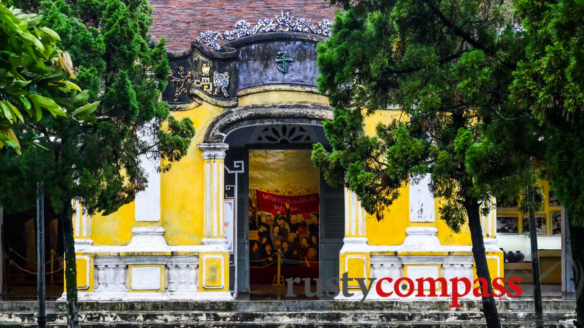 Beautiful Nguyen Dynasty era grounds - Hue History Museum Beautiful Nguyen Dynasty era grounds - Hue History Museum